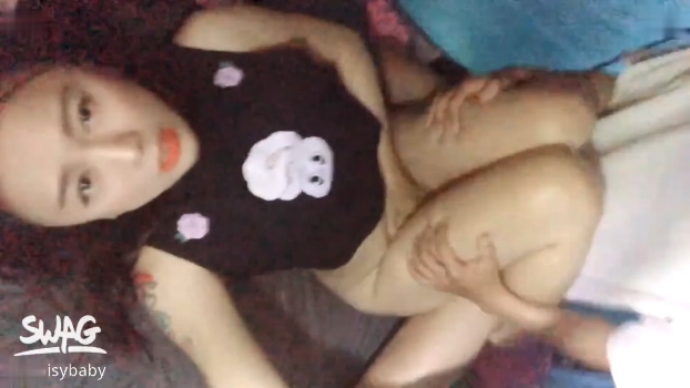 无水印高颜值网红脸美女周末约学长去郊外露营学长睡醒抚摸睡梦中的学妹抠醒扒掉内裤帐篷内做爱口爆