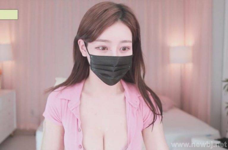 最新流出韩国主播情侣自慰做爱系列第7弹[7V 1.88GB]【百度云】