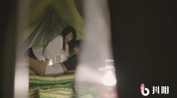 抖阴视频最新出抖阴旅行射第3期董小宛姐妹花和两个驴友张家界野外露营帐篷里野战