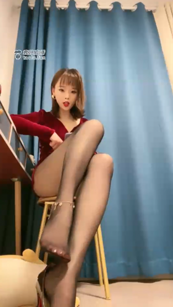 第一视角黑丝诱惑红绿灯茹雪1v 【247M】