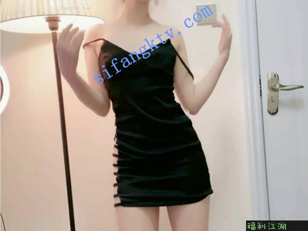 【UT-州州】清纯可爱的丸子头，身材也很有料，小鹿乱撞【1.12G】