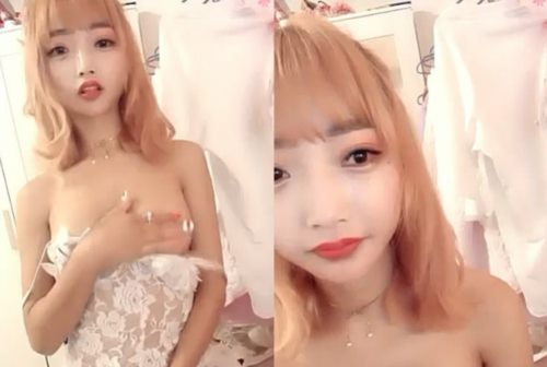 清纯可爱萌萌哒小美女漏奶漏逼震动棒抽插自慰