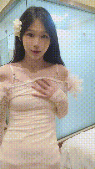 正宗校花!卧槽!快被她迷死了~ 招财逼 揉穴自慰!包射~ 图 01