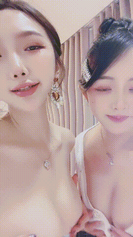 ❤️ 井甜野子 喷血身材姐妹花骚高跟香舌足交淫语挑逗 图 02