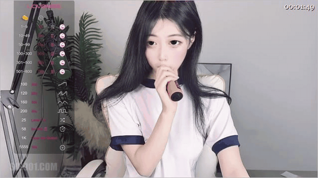 【Stripchat】长得像鞠婧祎的娇小妩媚大眼女主播「Qiu_Kiyomi」小只马可爱学生服反差插着腿抽插假鸡巴