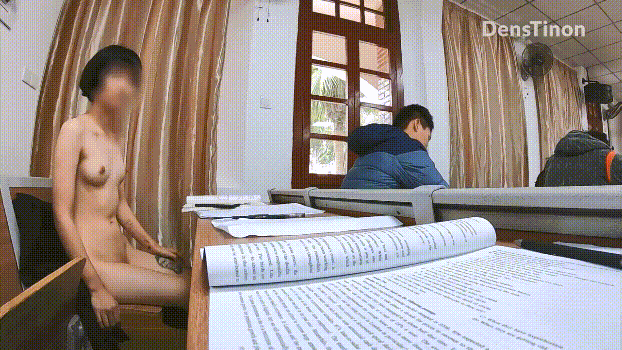 女神露出 视觉盛宴 被强行带去别人家门口露出 时不时的有人开车路过 别人家突然开门看见 [12V/588M][百度盘]