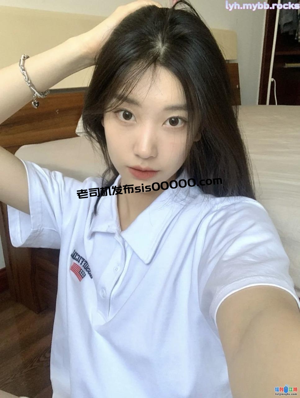 青葱校园学妹 掰开小穴里面也太羞耻了叭 父母眼中的乖宝宝 老师的好学生 背地里是反差母狗 [10V/5P/1.3G][百度盘]