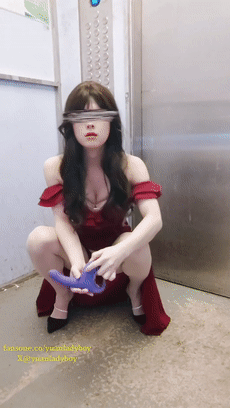 漂亮伪娘Ts元气酱 身材高挑皮肤白皙戴贞操锁 电梯里振动棒插屁穴抽搐前列腺高潮流出神秘汁液 [1V/621M][百度盘]