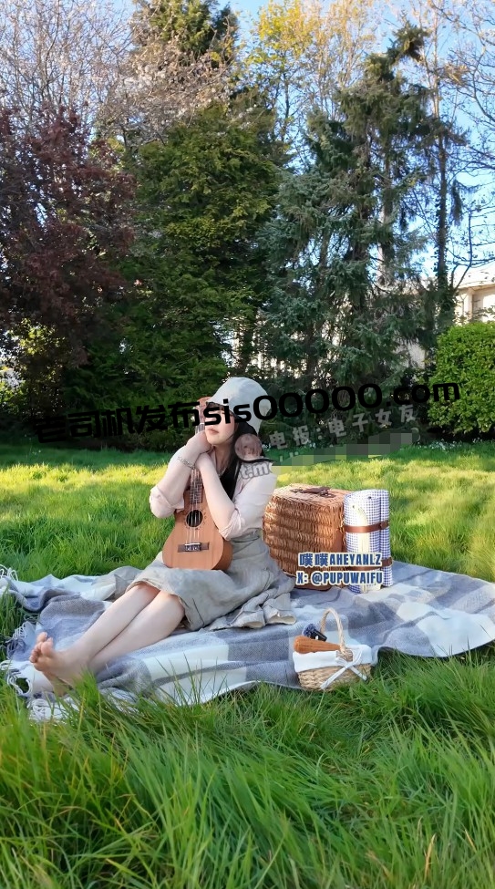 推特极品阿黑颜母狗「Pupu噗噗」《小姐森林野餐篇1》管家说小姐每周都会独自去森林野餐，这不过是小姐隐藏欲望的借口…