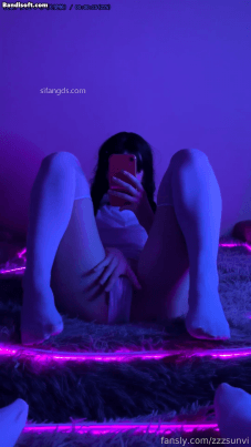 足控 极品萝莉 zzzsunvi 上下粉嫩 极品美腿 紫薇视图合集 图 03