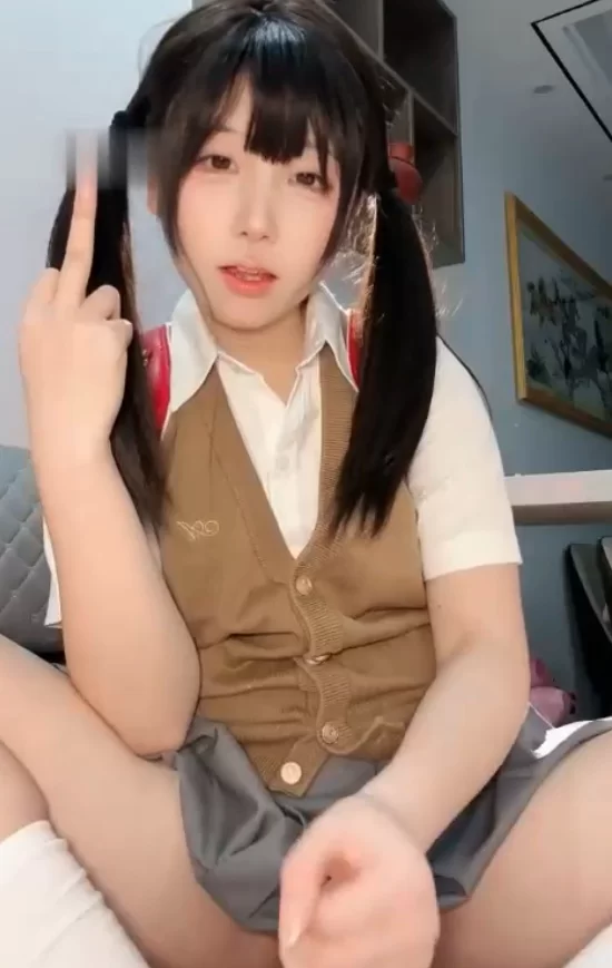 极品幼斯酱葱 超多口水足交龟责寸止 腿夹鸡 爆插狗嘴连续羞辱 [1+340m][百度盘]