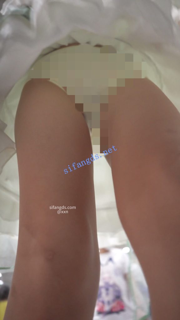 【xxn-326】双马尾蕾丝裙美女..穿裙撑无打底..浅黄内前后CD【1V】【604M】