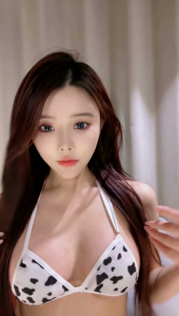 绿茶主播【初野艿大乔Auu】最新流出一对一【1V】【576M】