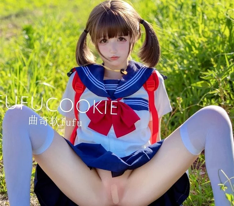 曲奇软fufu 新作 小熊女仆 [39P2V-154MB]